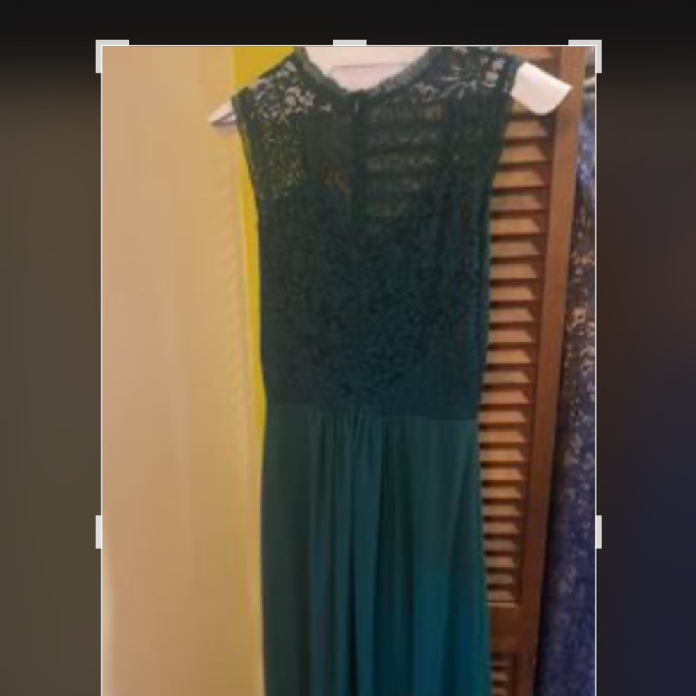 Floor length w/ cap sleeves. Forest green. Lace too/solid skirt. Mother of Bride